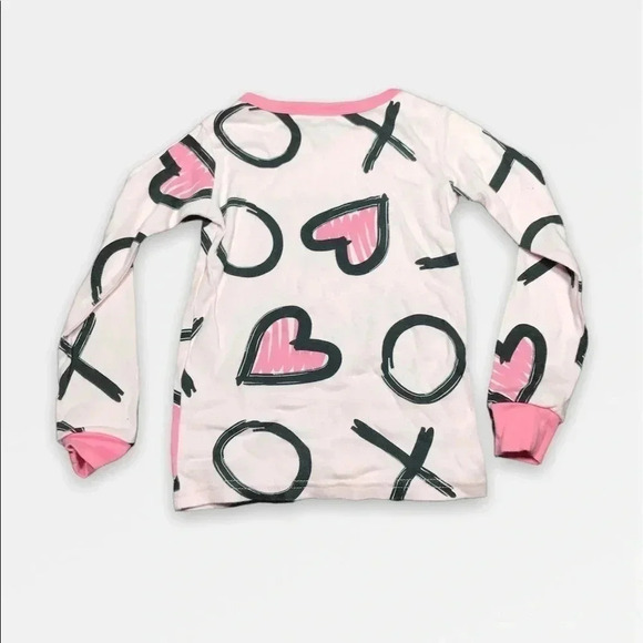 4/$20🥳 Hugs & Kisses Light Pink Long Sleeve Shirt - Picture 3 of 3